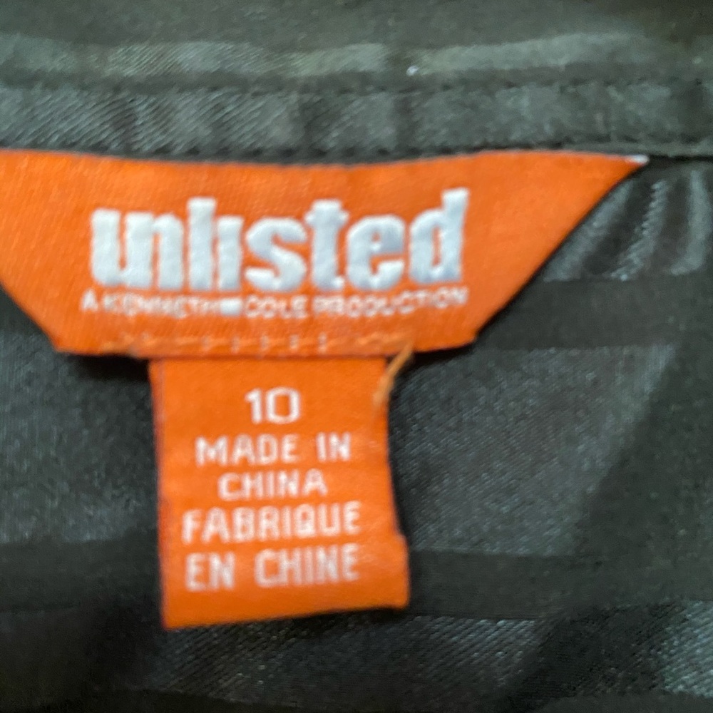 Unlisted ladies black dress shirt with cuffs - Picture 3 of 3